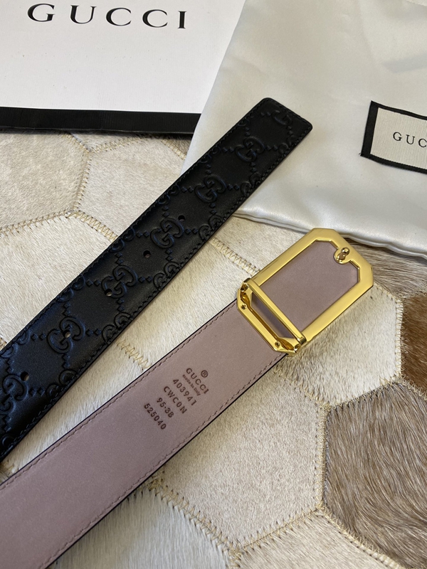 スーパーコピーグッチベルト素材ディテール